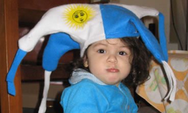 Zoe la hincha oficial de la selección Argentina